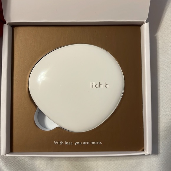 Lilah B Palette Perfection Eye Quad in “Be Alluring” - Picture 4 of 4